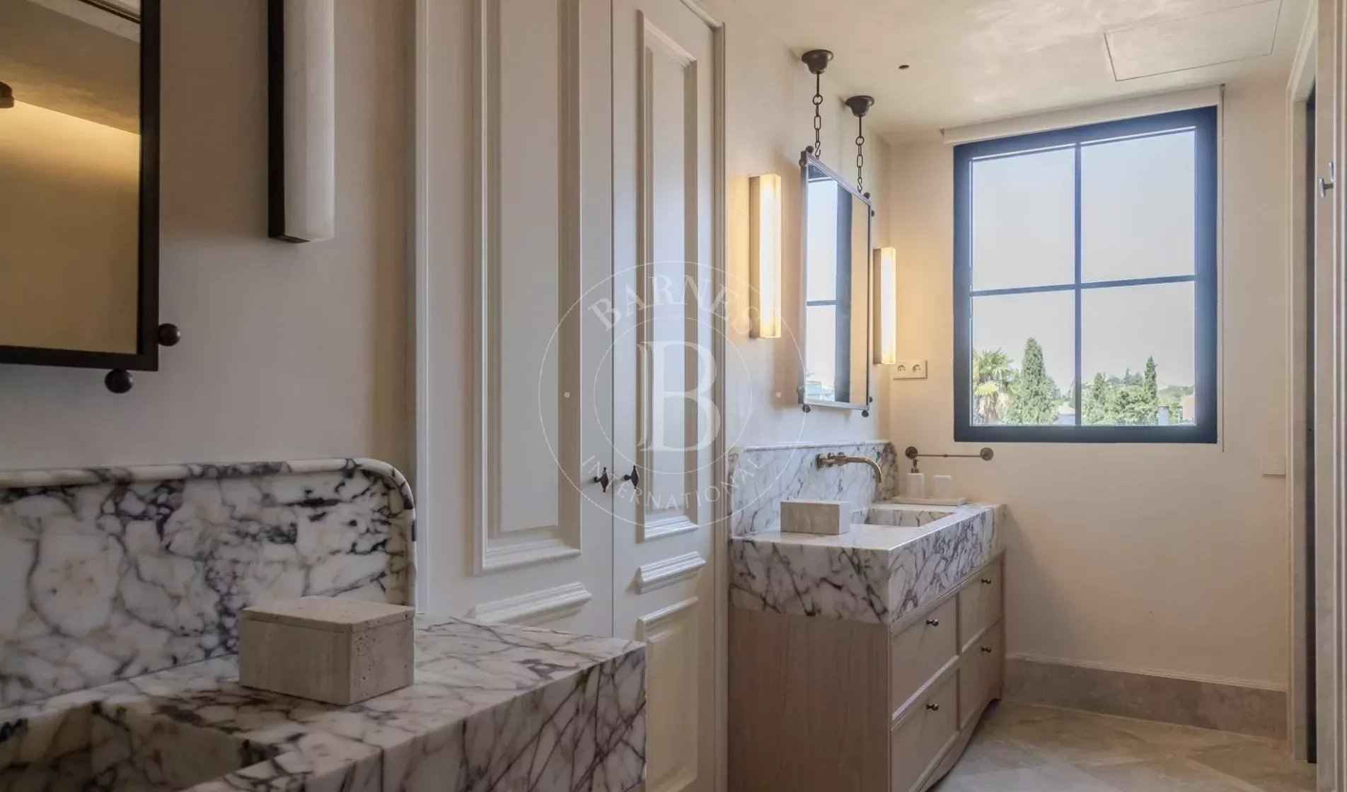 6965459adbaaaca7e32fa4be72e76114 c75206278c 1904 original - Attribut alt par défaut.