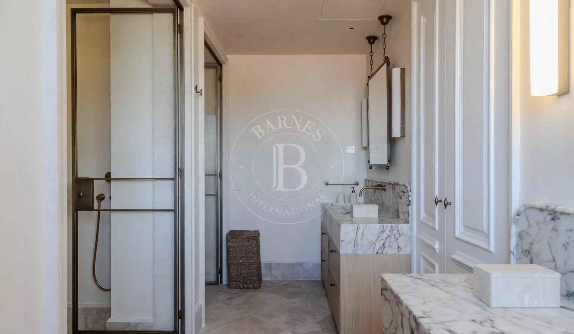 4a0e13f0aff624516d1f04daeb057b29 7cac896da0 1906 original - Attribut alt par défaut.