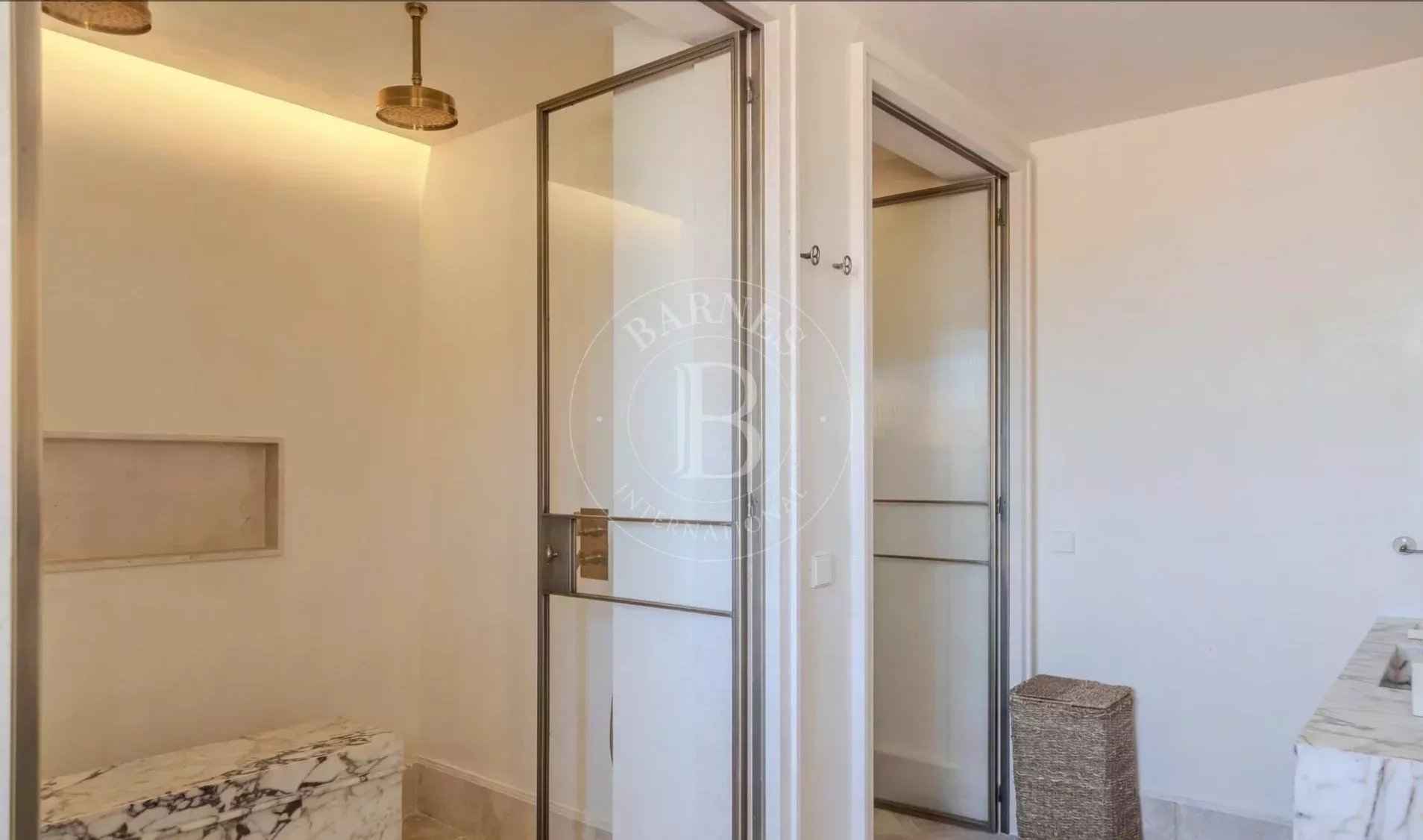 3c838834f6ad129e7c4896ea25ad4450 cded5254be 1908 original - Attribut alt par défaut.