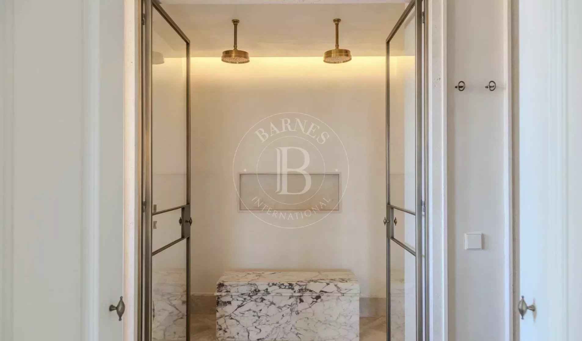 0758ee508d383ba232a87745f6a29070 5230faba91 1906 original - Attribut alt par défaut.