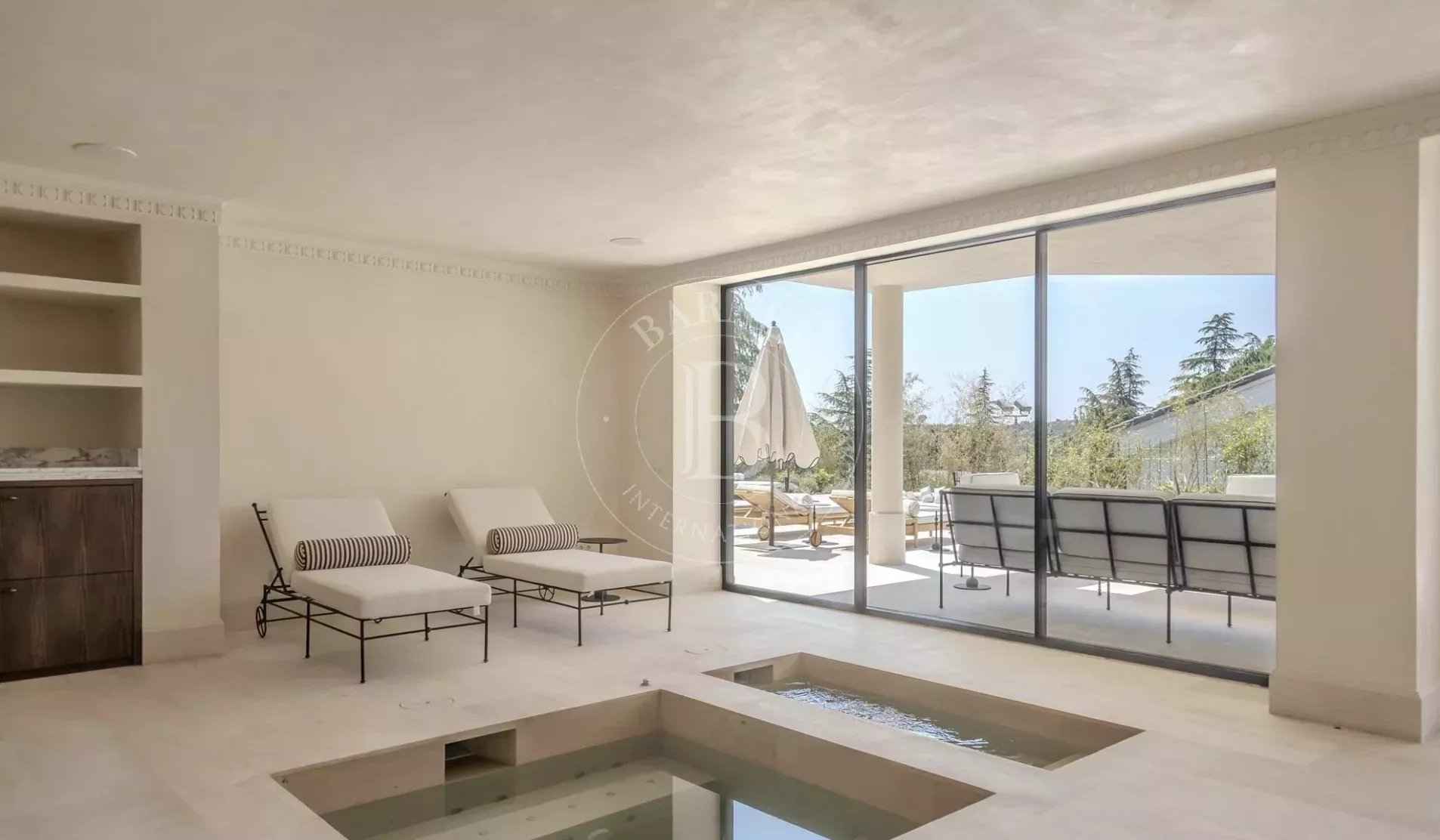 536d0b4577a9d9c3b4830e1b44aea02f ea739422f9 1906 original - Attribut alt par défaut.