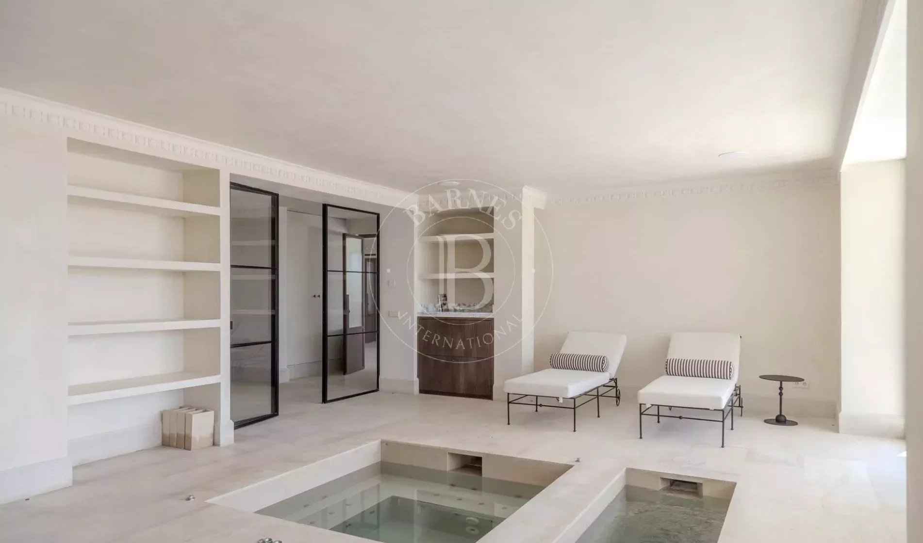 E94f9685bdfa70facdc6565786454fe9 24565dde55 1902 original - Attribut alt par défaut.