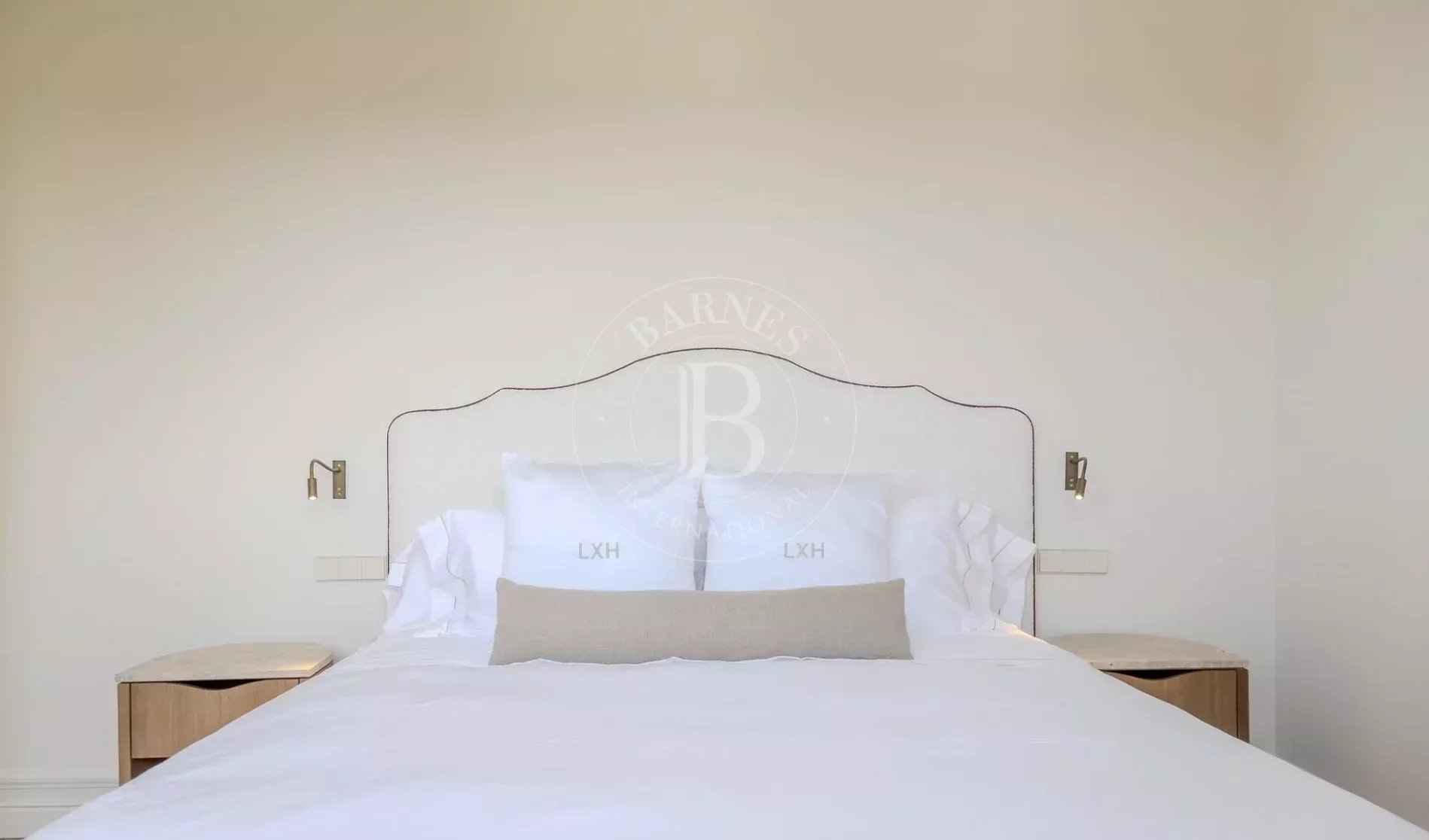 F7e26c1bfceb0e47cbf618dbbfd52a05 bb9205e3b9 1898 original - Attribut alt par défaut.