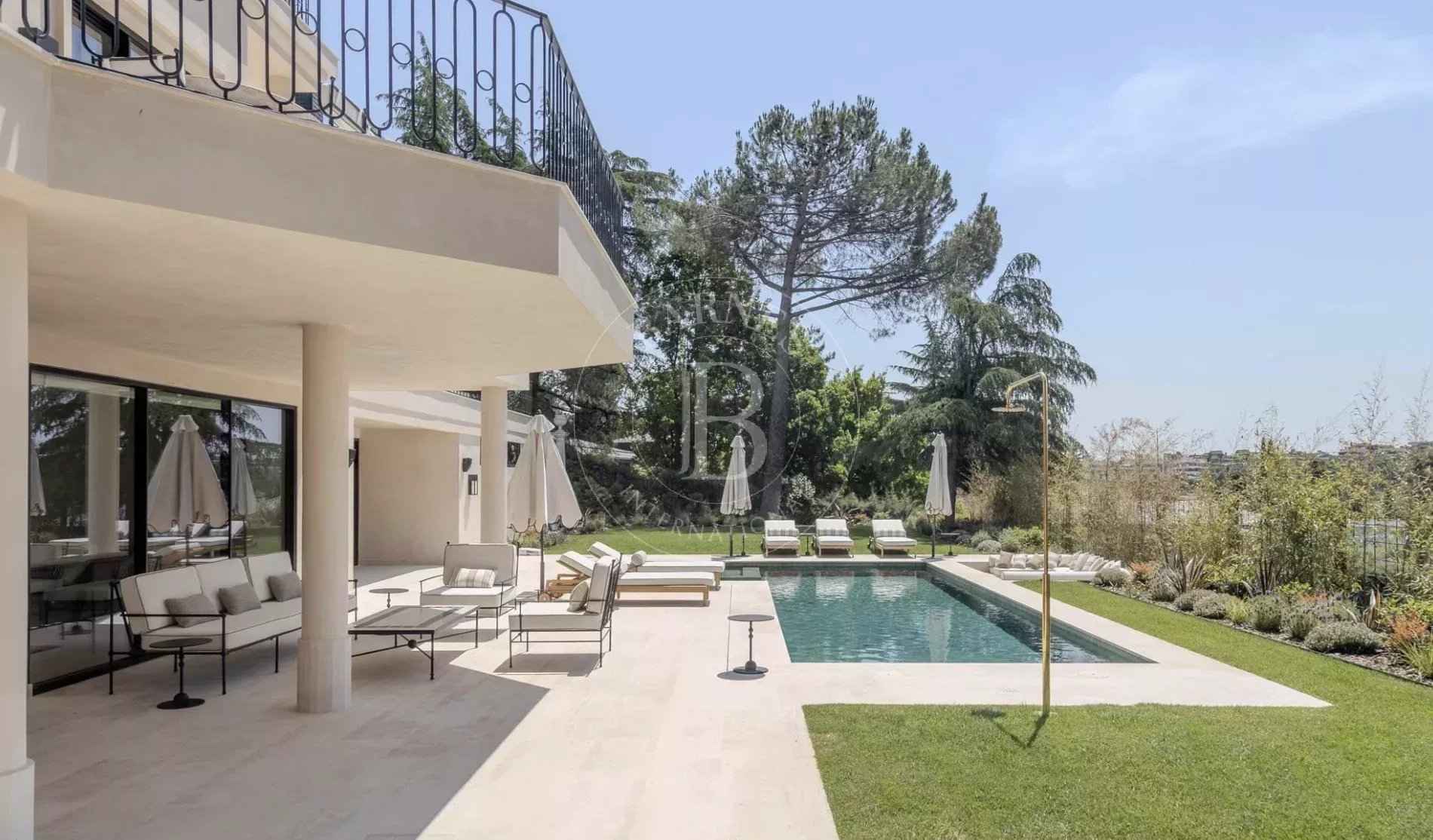 C5ae54a3cd1fe4e2f0094b8f5f6eb459 446c3a2e87 1900 original - Attribut alt par défaut.