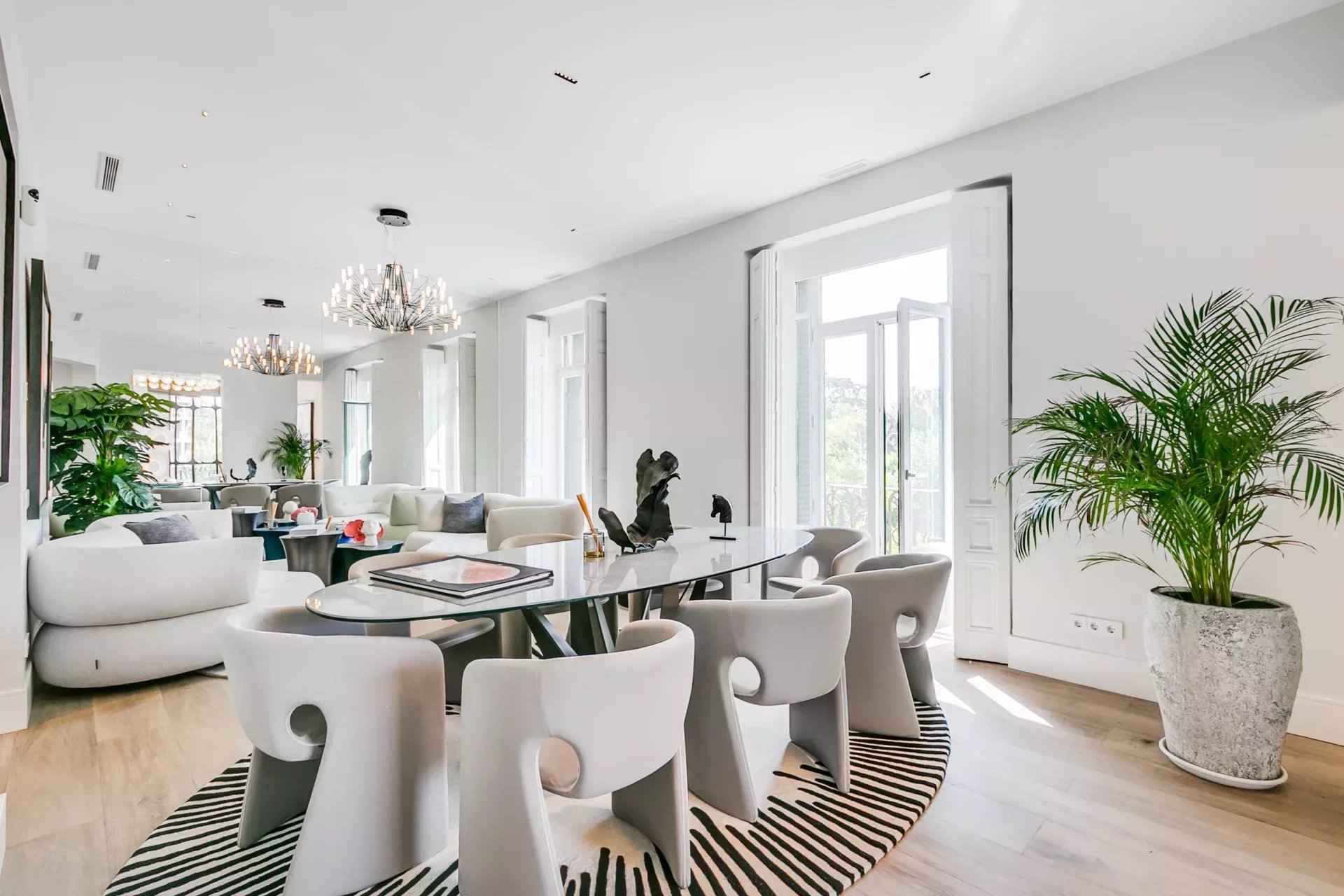 E8eee4c99a11017122a9fb3f1f67ead3 f72888422b 1920 original - Translation missing: en.helpers.application.image_tag.default_alt