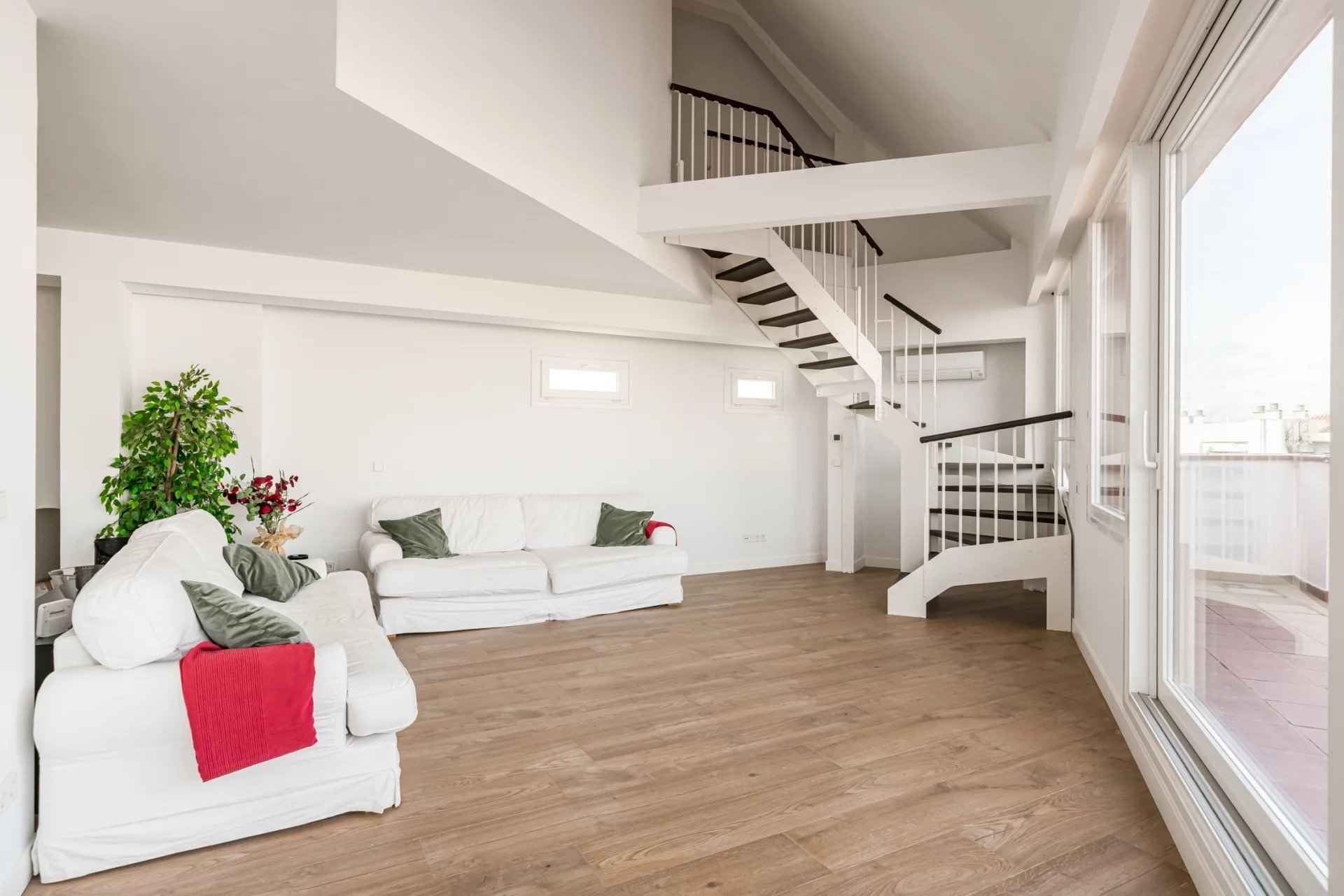 105b5ef4056bbfcb0b3150e00a412130 efa54839d0 1920 original - Attribut alt par défaut.