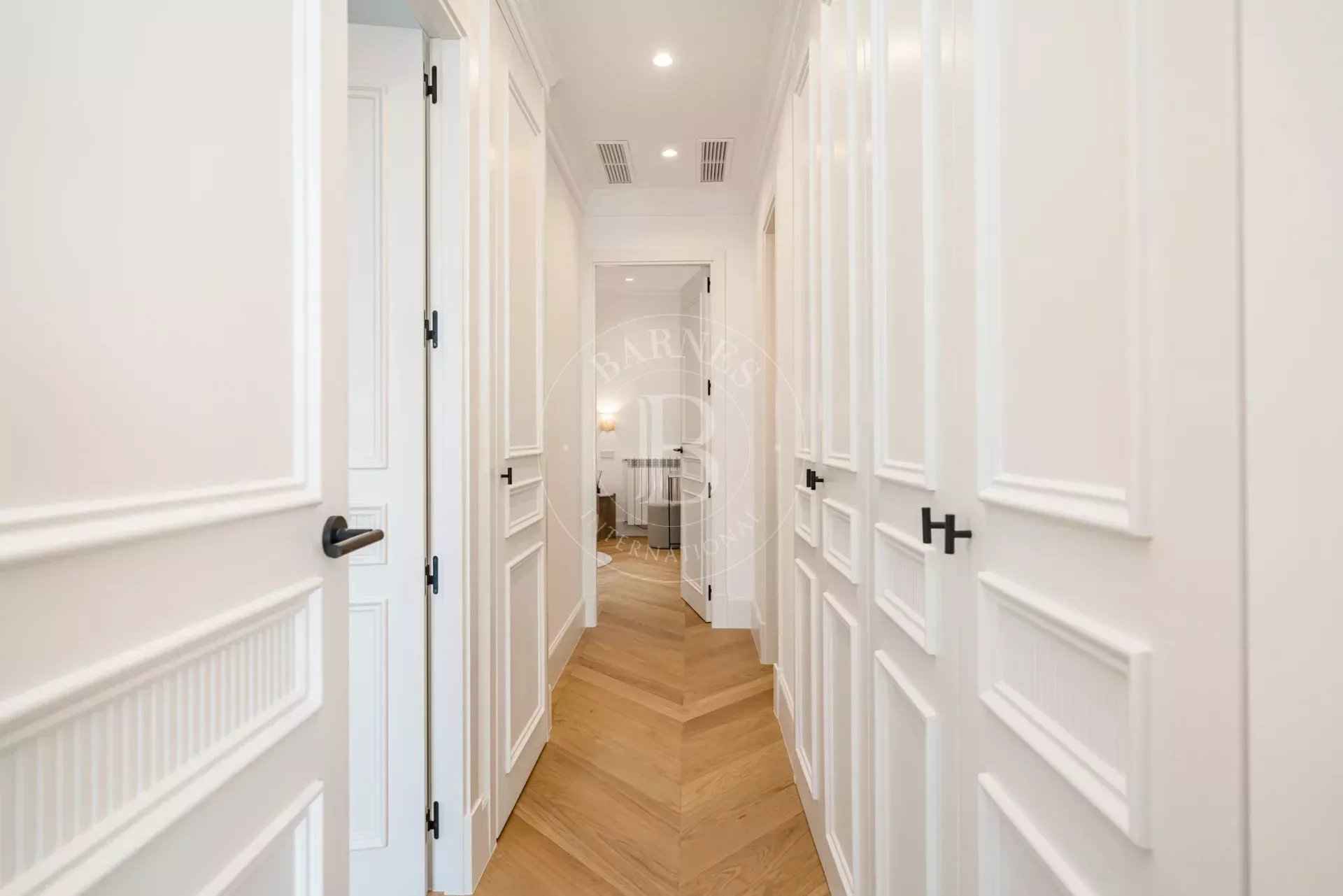 5649a125ae87d936c349d1919135367a 5dfdb6fd55 1920 original - Attribut alt par défaut.