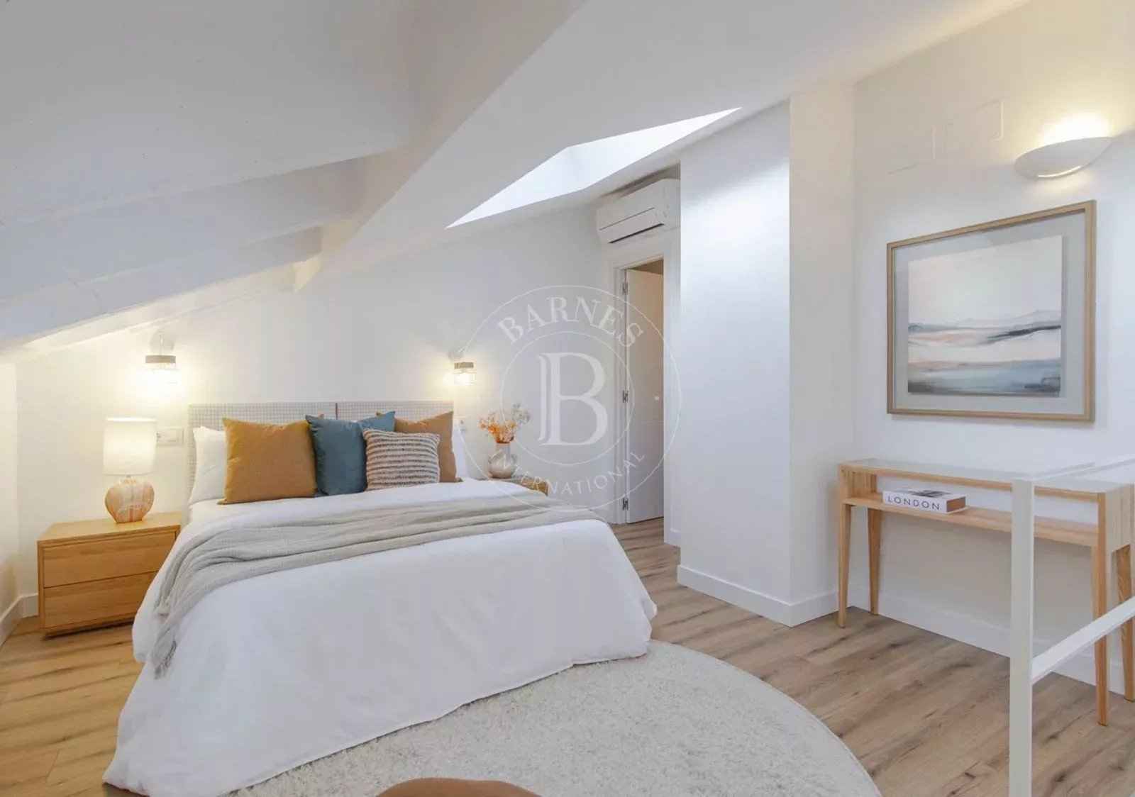 2e247684a76706cb3a861ab920afe1fa 03b38096d6 1600 original - Attribut alt par défaut.