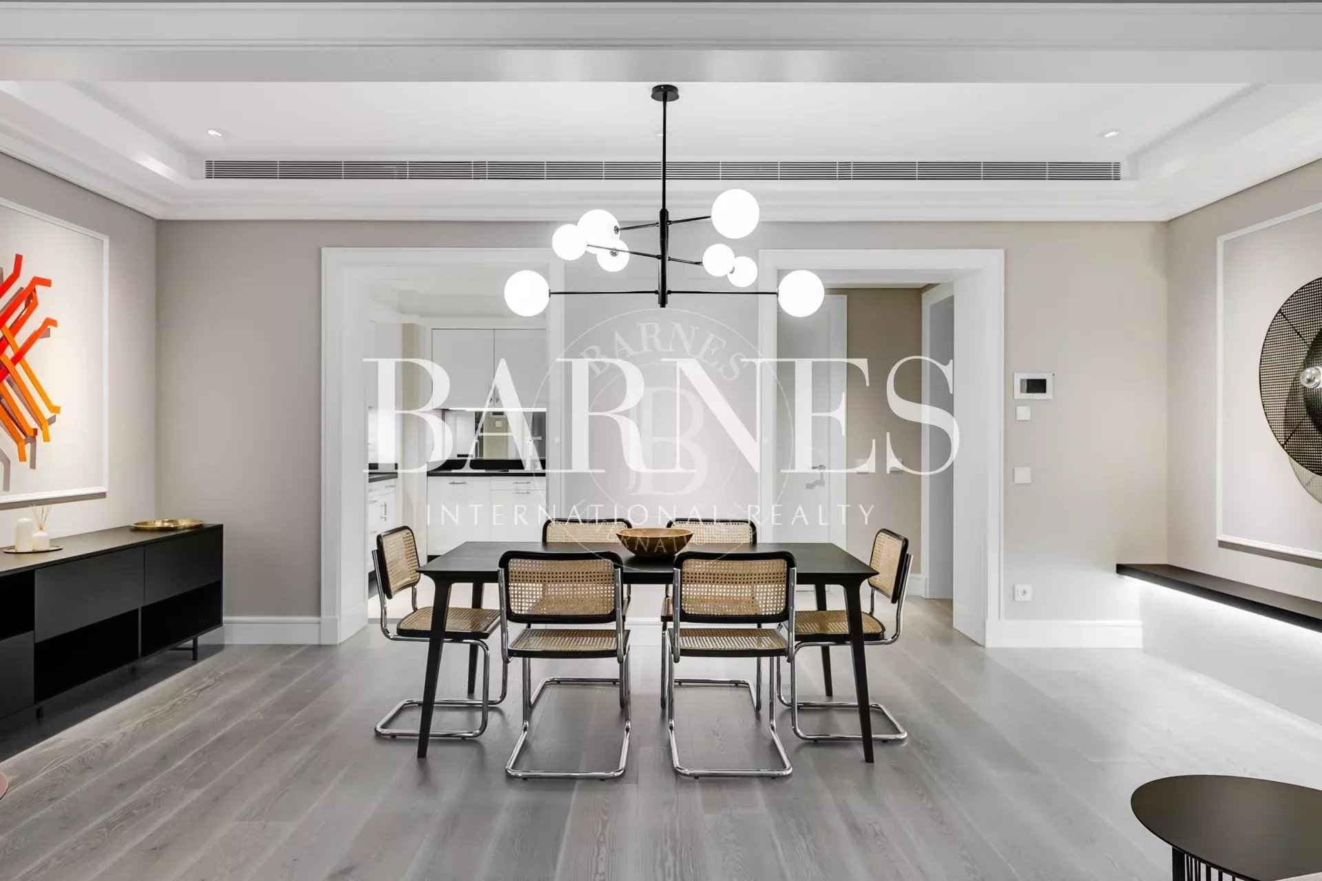 40e7ea0e1511c1abfc007f0fb21e0d2c 6d767af860 1920 original - Attribut alt par défaut.