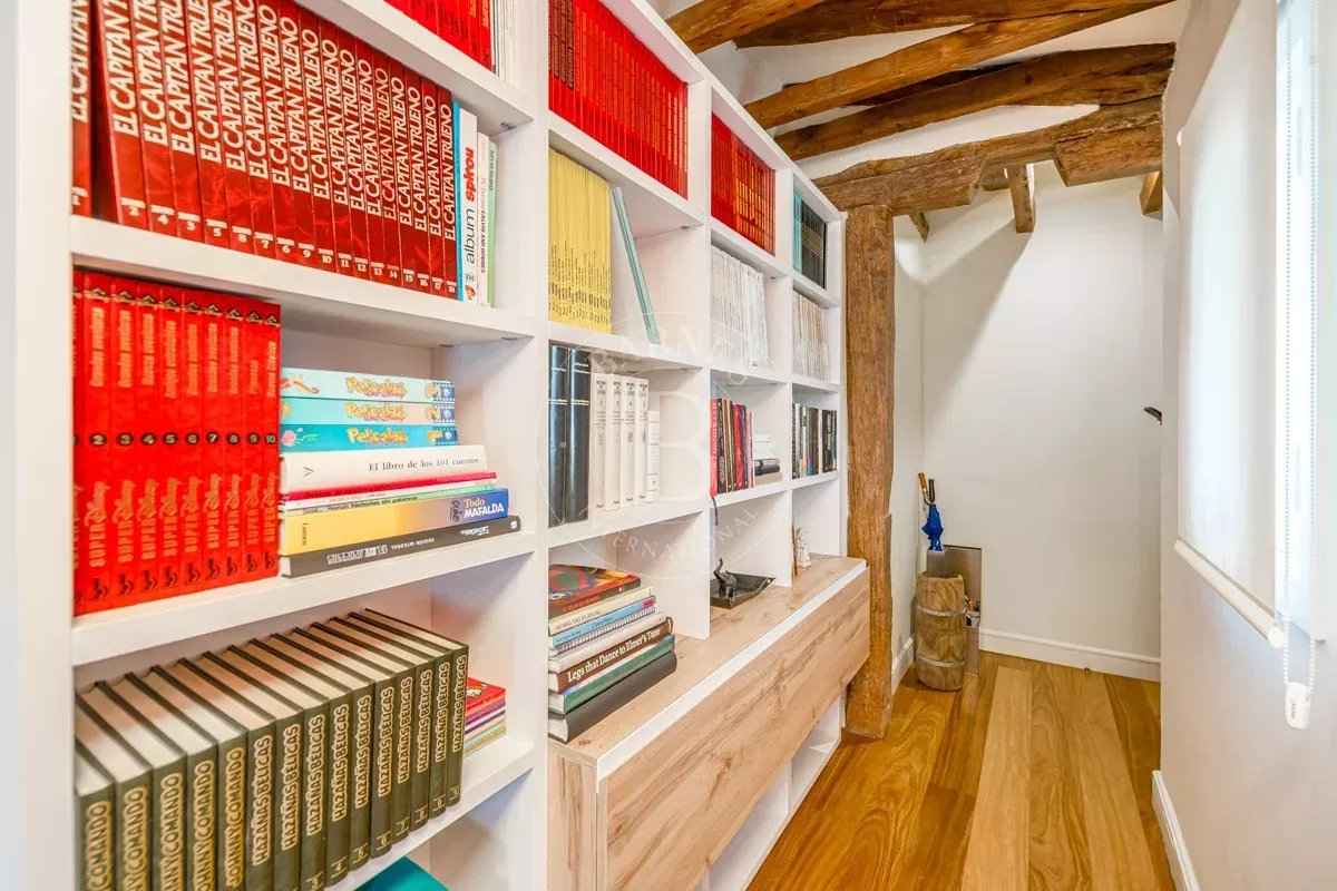 Ab9ff307c50cf8ab6c6c92cff45cc9d7 2846deebca 1200 original - Attribut alt par défaut.