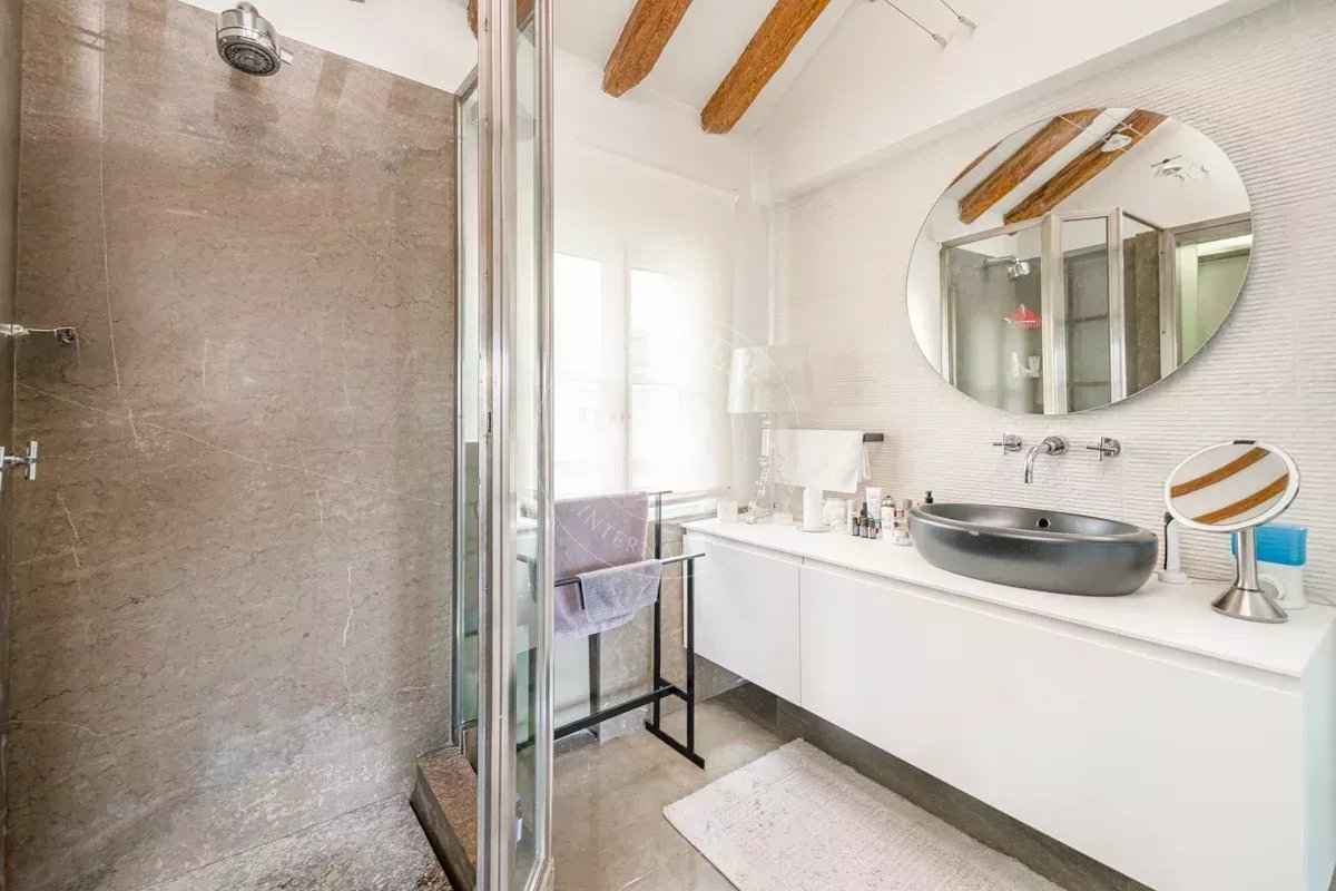 58e7860e12b130c024067214b102e031 c220f15675 1200 original - Attribut alt par défaut.