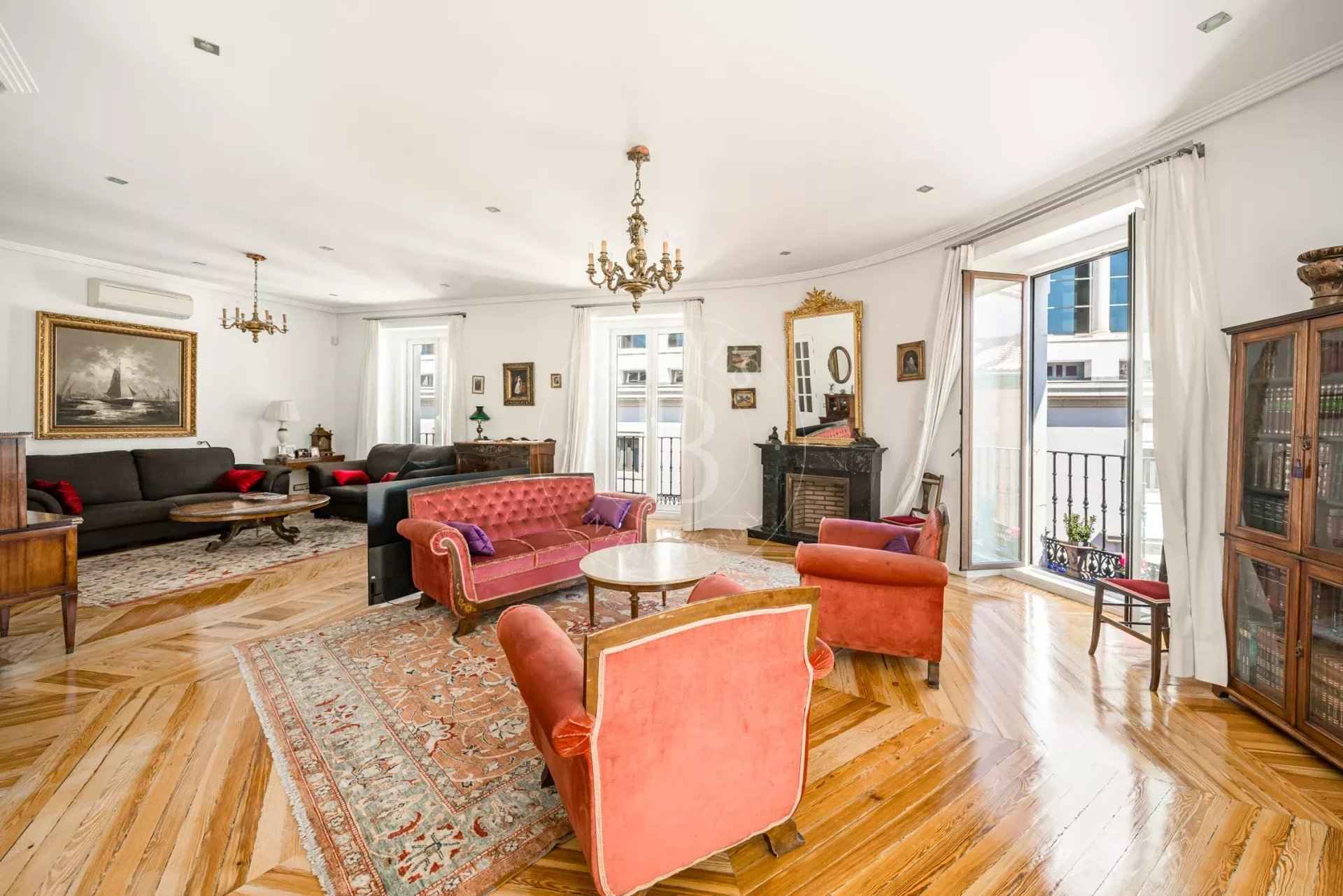 1b109371b251af3a99359a1ea88c404d 0713a01de0 1920 original - Attribut alt par défaut.