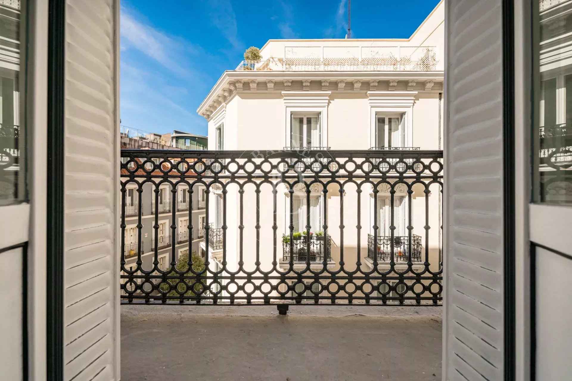 1badd3bdab1269326a559e0efb8b8c9f efc38264e0 1920 original - Attribut alt par défaut.