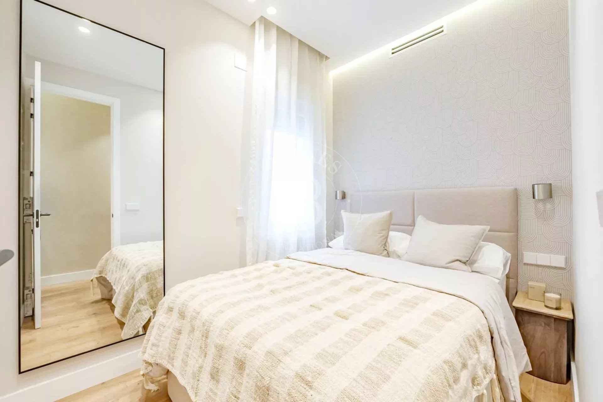 B0b046ee8f0ae7121f86d013fd276a89 ec662ae881 1920 original - Attribut alt par défaut.