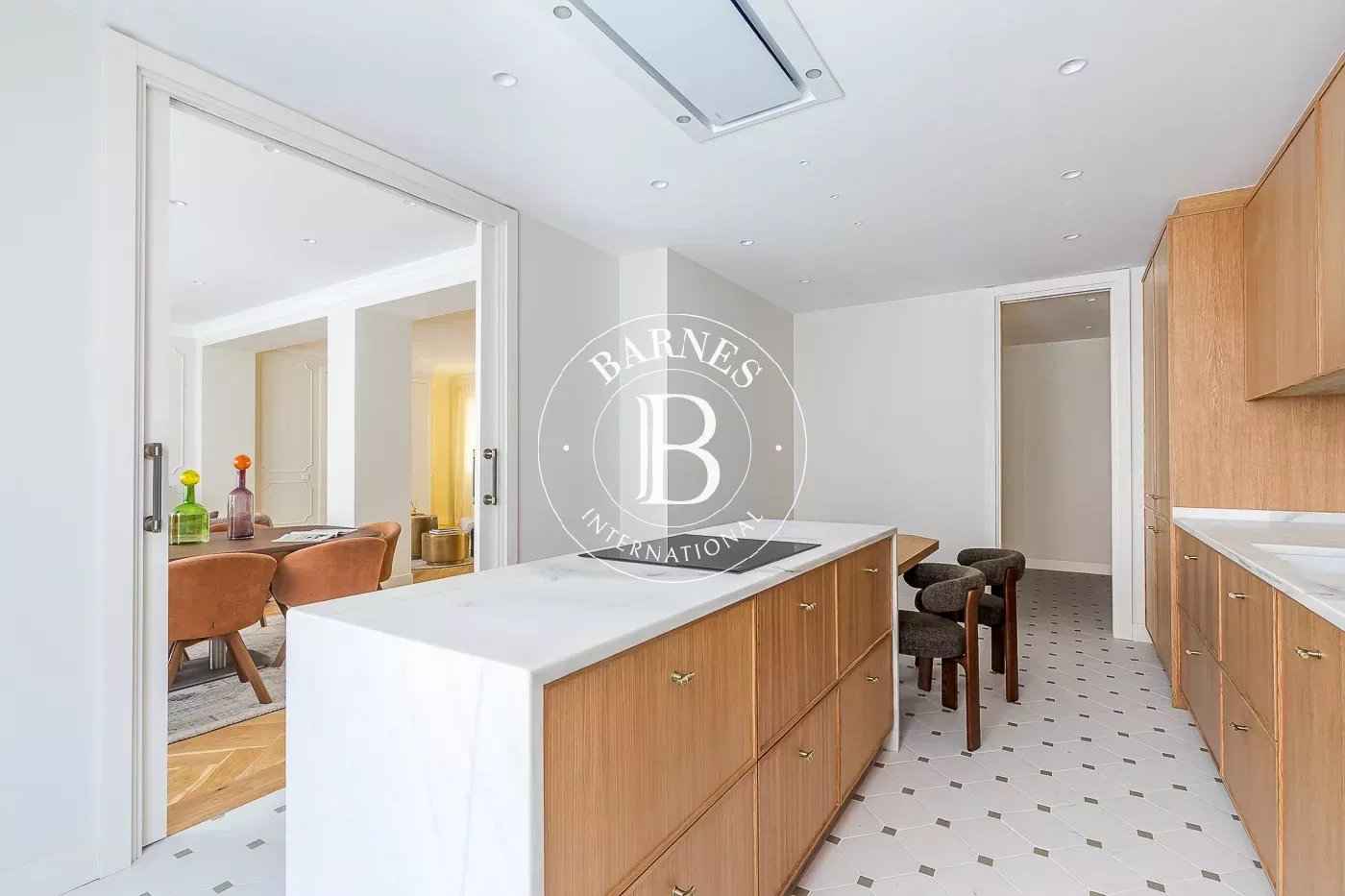 66f0b51a088fc6b169dd8cc20606a045 a28b1d05ab 1400 original - Translation missing: en.helpers.application.image_tag.default_alt