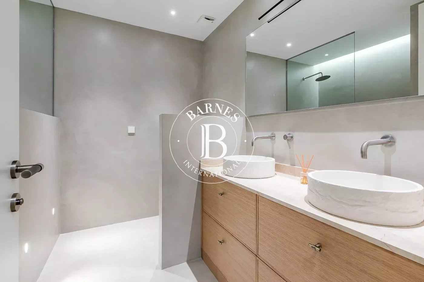 Bd31867731d6c30420e3c39323853062 5452e2a55d 1400 original - Translation missing: en.helpers.application.image_tag.default_alt