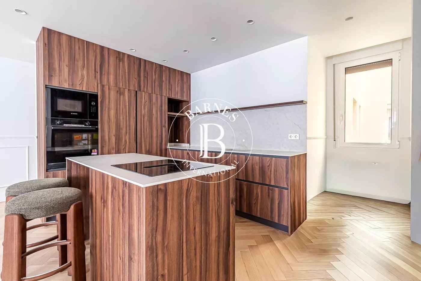 Ca034167608b97eafaae86a1d8cf465e dfbea998c3 1400 original - Translation missing: en.helpers.application.image_tag.default_alt