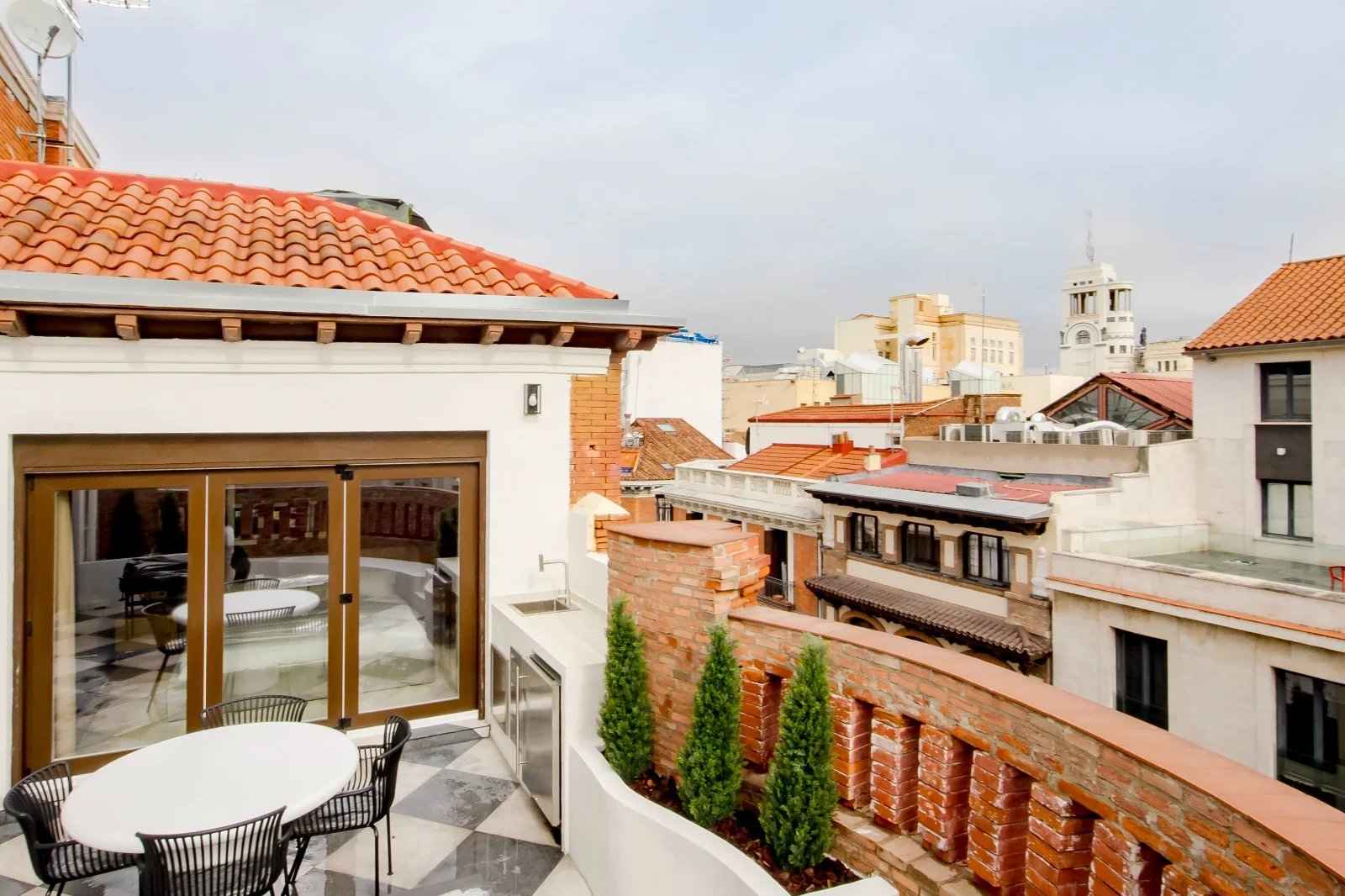 Db9f5fccdfddd704a9c4a2138ede5852 61a6eace9f 1600 original - Attribut alt par défaut.