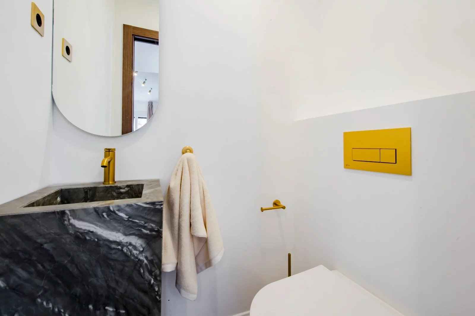 07c79f636f533add141a5435ee6a0f88 e0ac58208b 1600 original - Attribut alt par défaut.