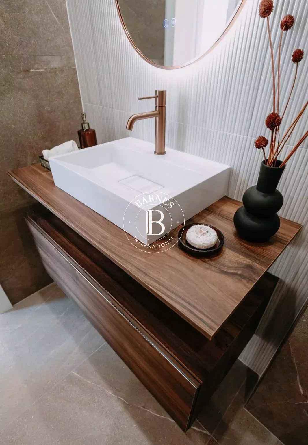 5b849c2cb96299d7da6fae9956f8b5c0 34a90e40eb 1540 original - Attribut alt par défaut.