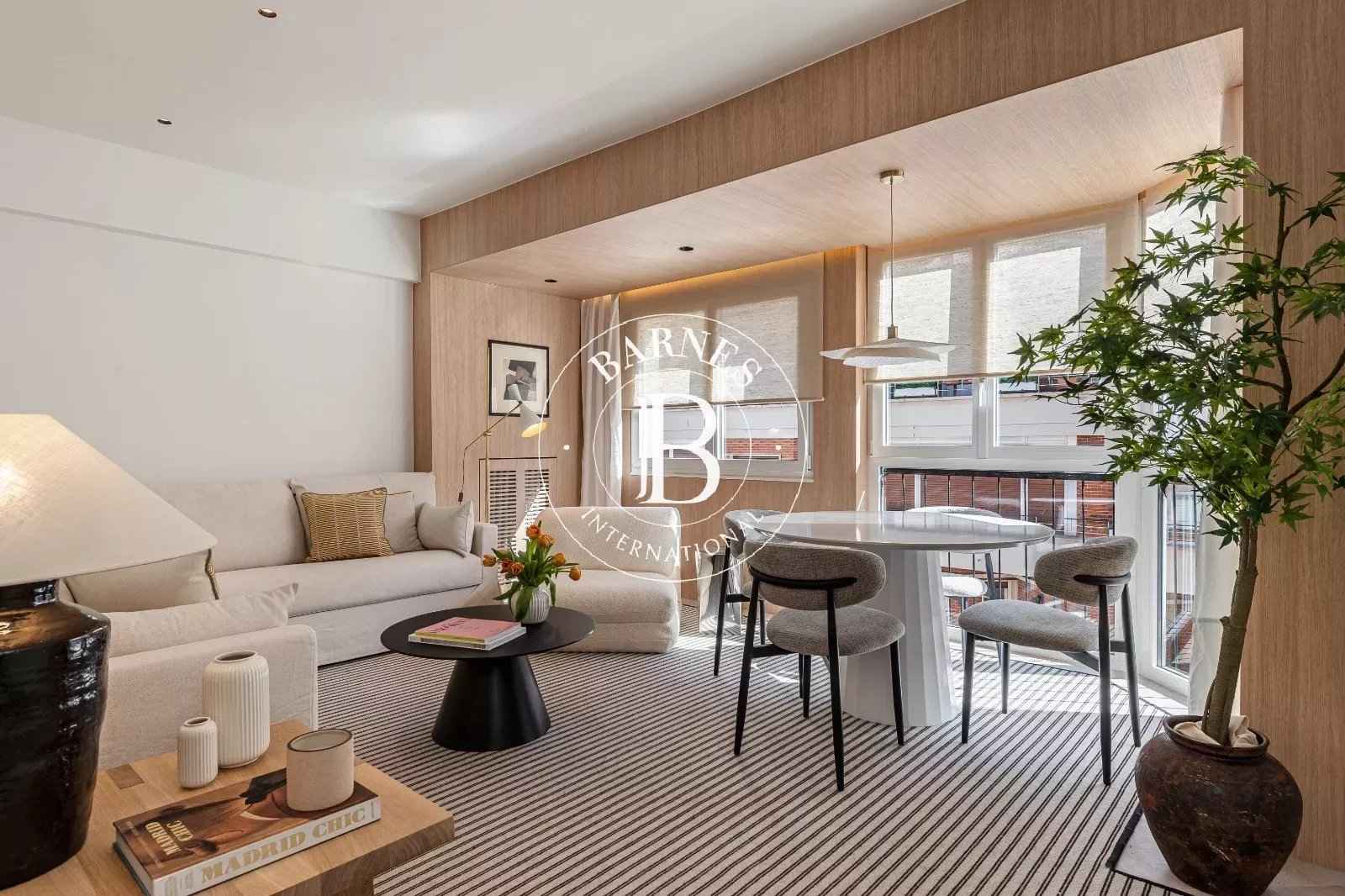 E51c5ff256acddbee907f8bc437381f5 8674c6963d 1600 original - Attribut alt par défaut.