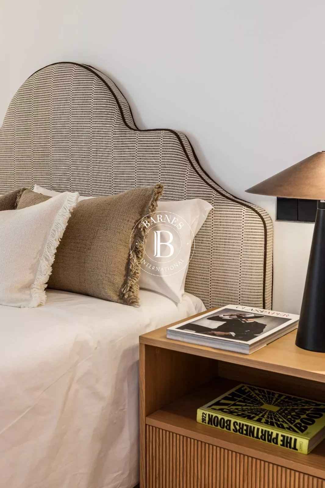 43f11adaec7657d5b35bf151bdc3b69d 282132da97 1600 original - Attribut alt par défaut.