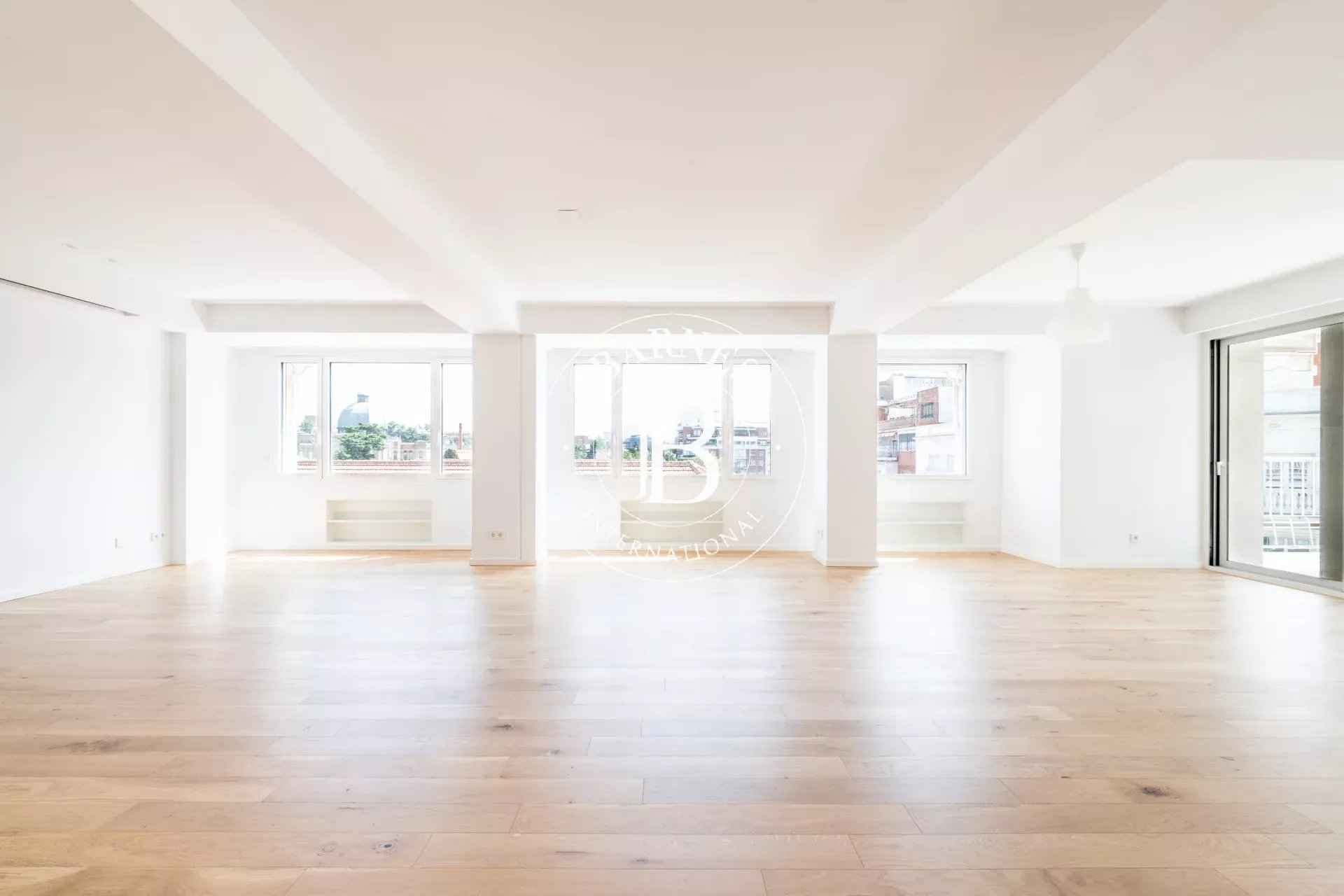 Bb28c4188fb2e7cfd3923298566e5d54 209ee74ae1 1920 original - Attribut alt par défaut.