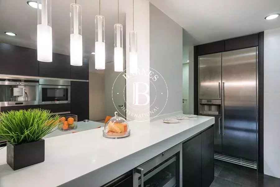 75279b1ebea693b04d764fb5d79f0e66 803f0a8864 900 original - Attribut alt par défaut.