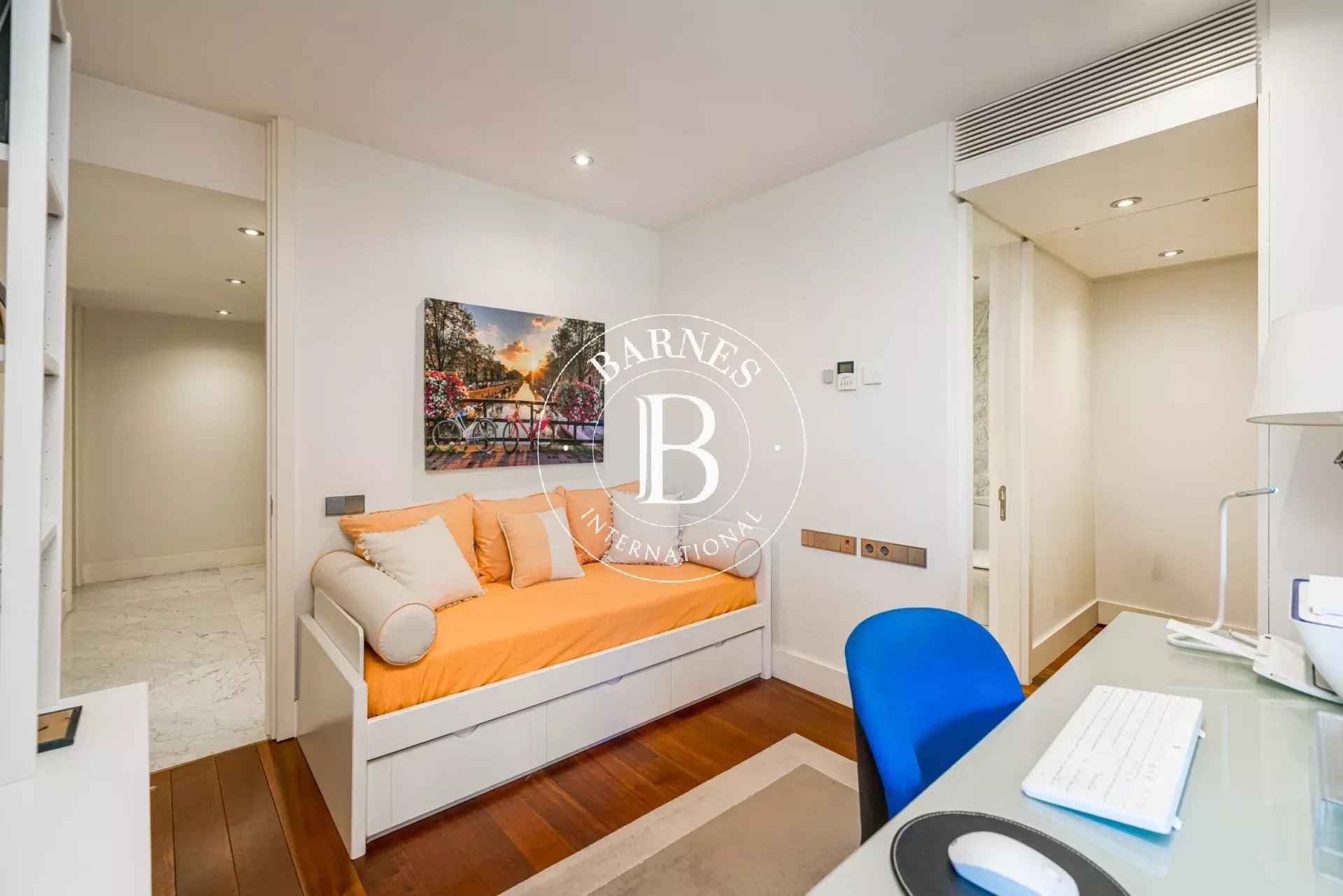 2c4651e009d7e4da98e9a50a21f02e92 055eb9de2c 1920 original - Attribut alt par défaut.