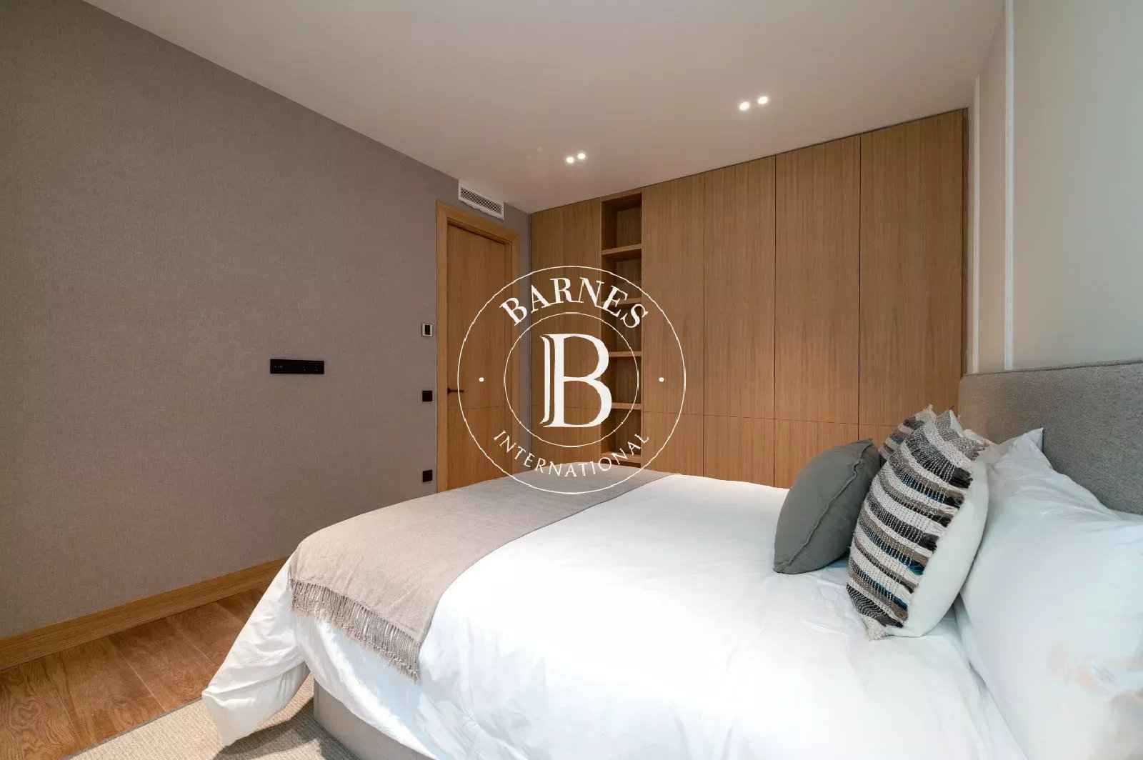 15f618dc23513aa95dbb30bfc2d8ab20 69bdab1524 1600 original - Translation missing: en.helpers.application.image_tag.default_alt