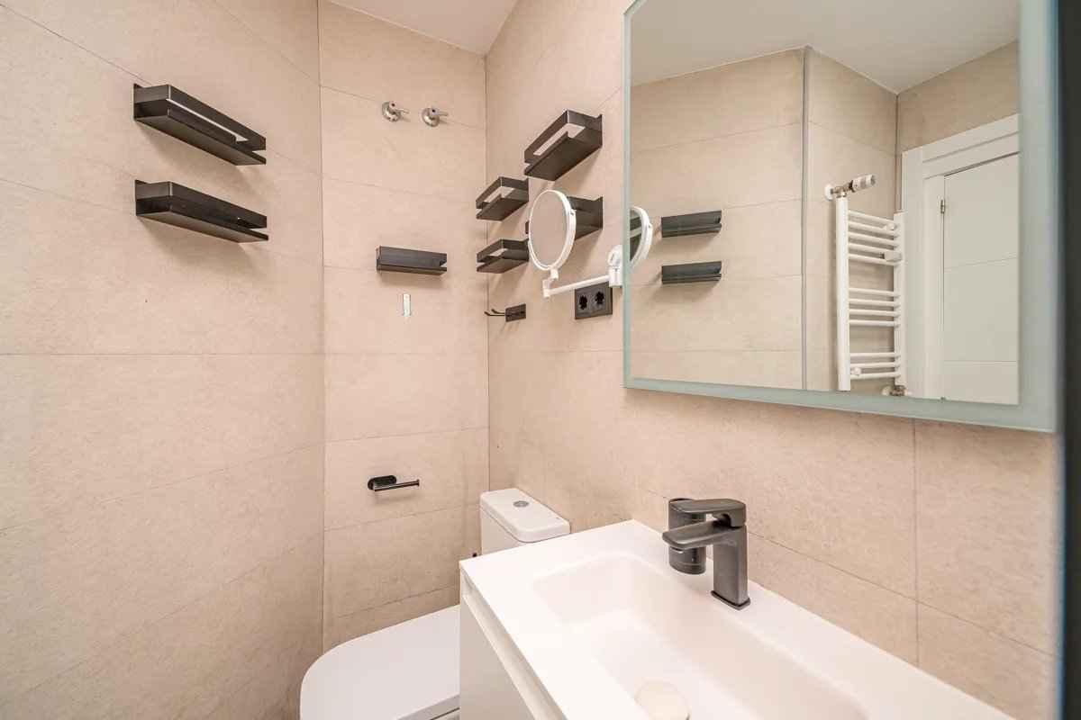 E3afb746944ca90ad7e8ce6913ee1493 eee9ab9f18 1200 original - Attribut alt par défaut.