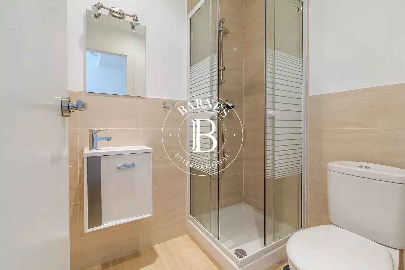 6bff8a19ad5879e11e9ea6f918f663fa 74b67a9342 1400 original - Attribut alt par défaut.