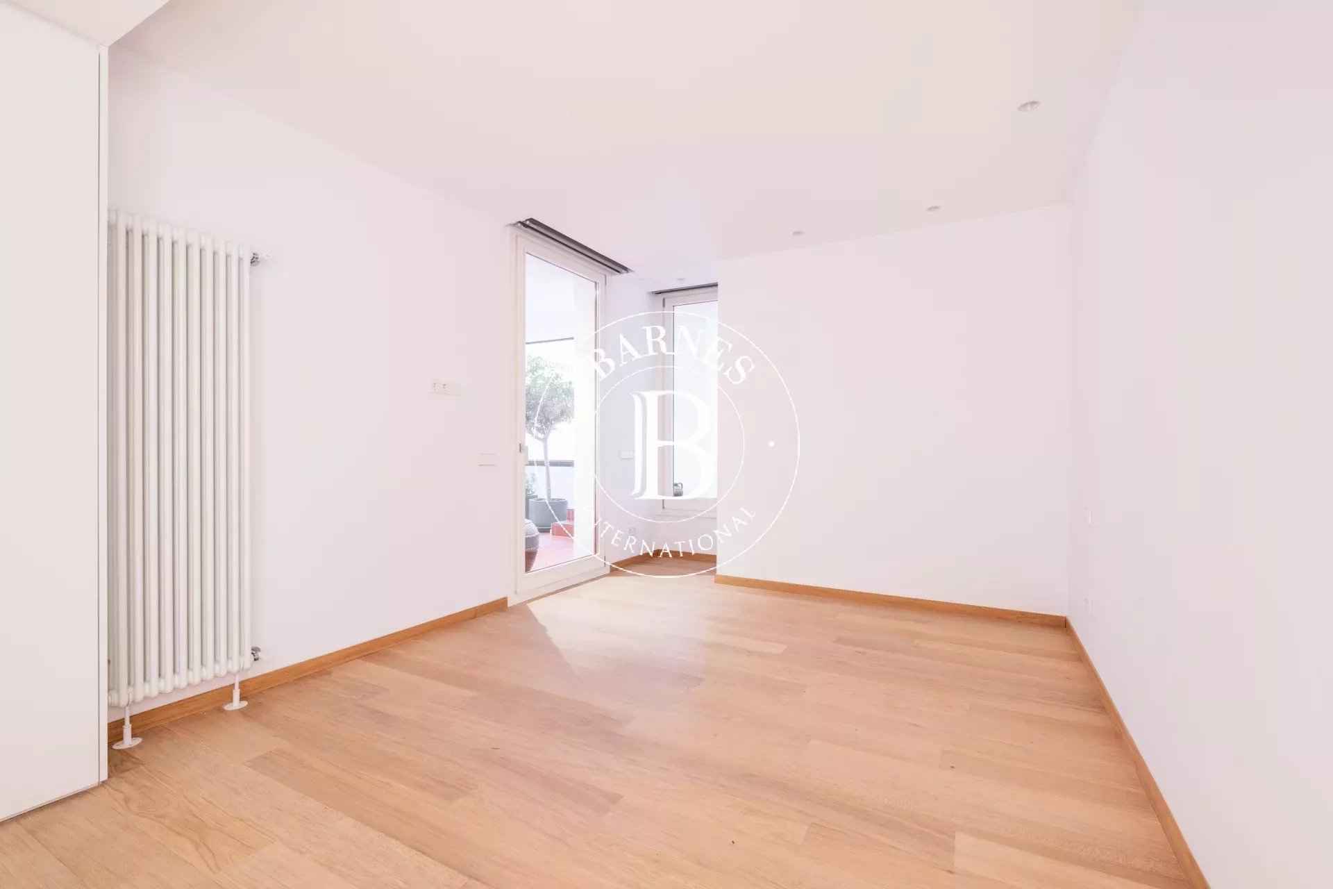 86701549 038 - Translation missing: en.helpers.application.image_tag.default_alt