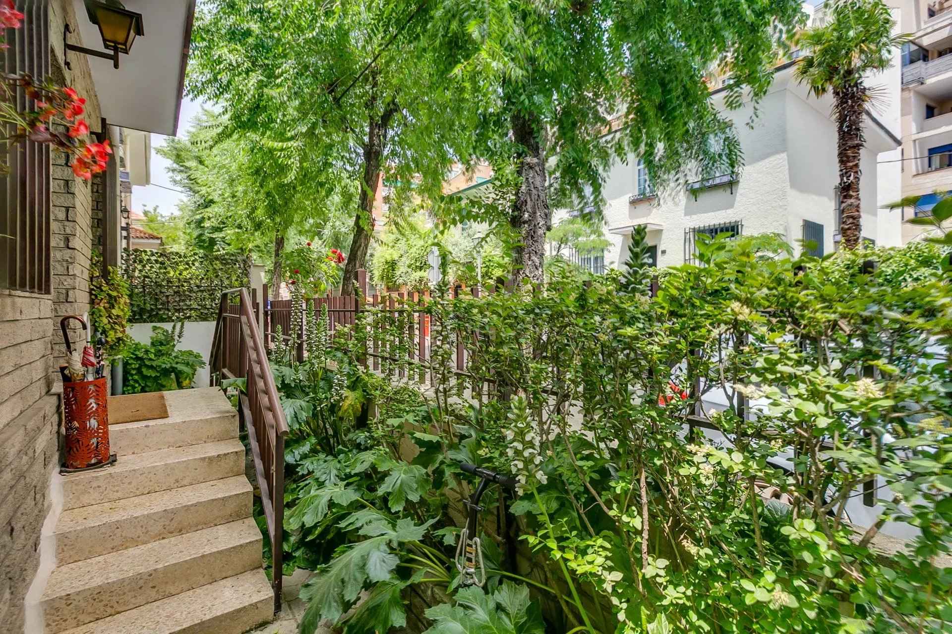 F20f63843bb31d6a13cc9d94186b93b2 5d8eb0ba43 1920 original - Attribut alt par défaut.