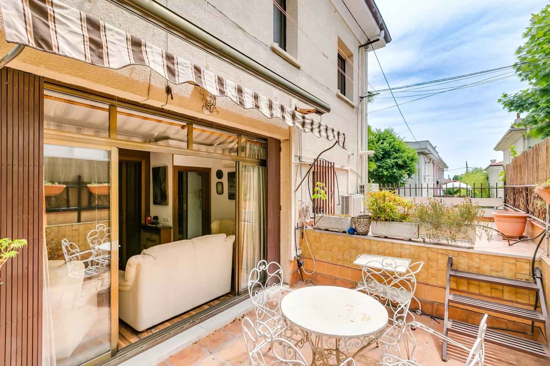 9ca5fd1d5417a8d3d71b152906f63e1a 0a4efd7893 1920 original - Attribut alt par défaut.