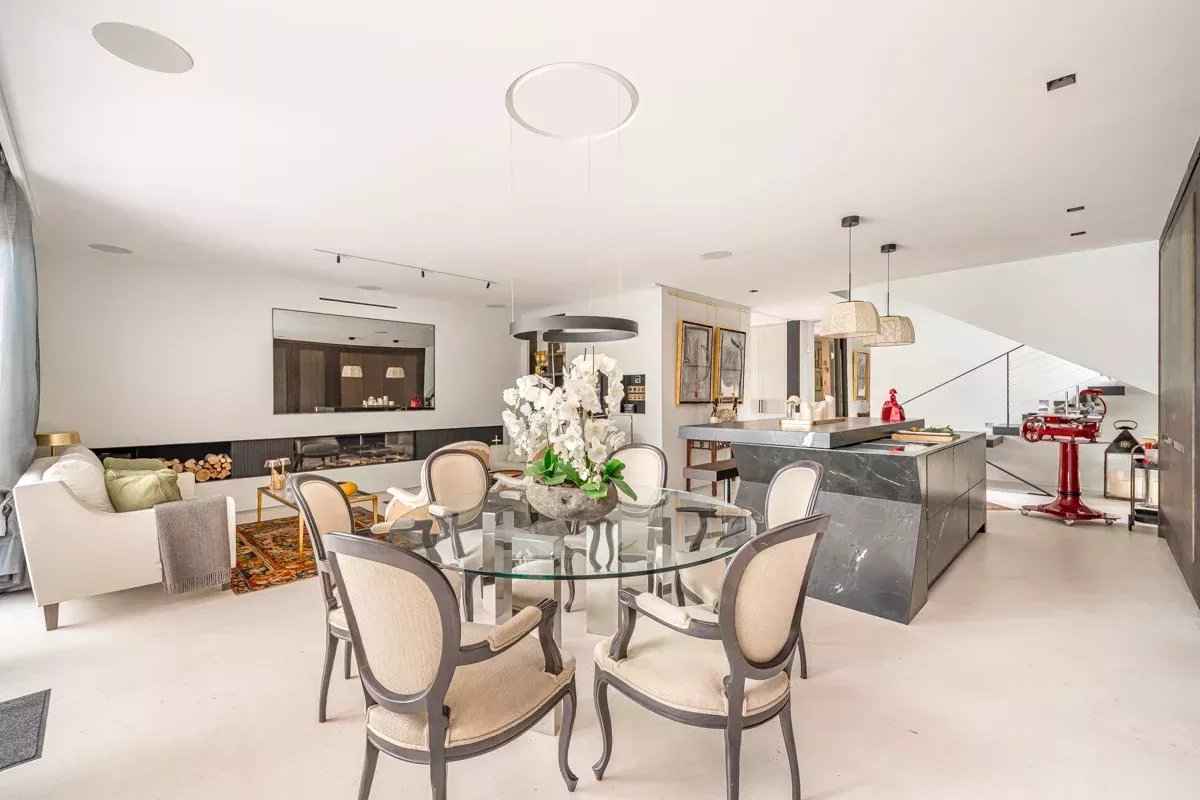 C470c4e668838ea1a6413aeb589e84ee 46da1fbd32 1200 original - Attribut alt par défaut.