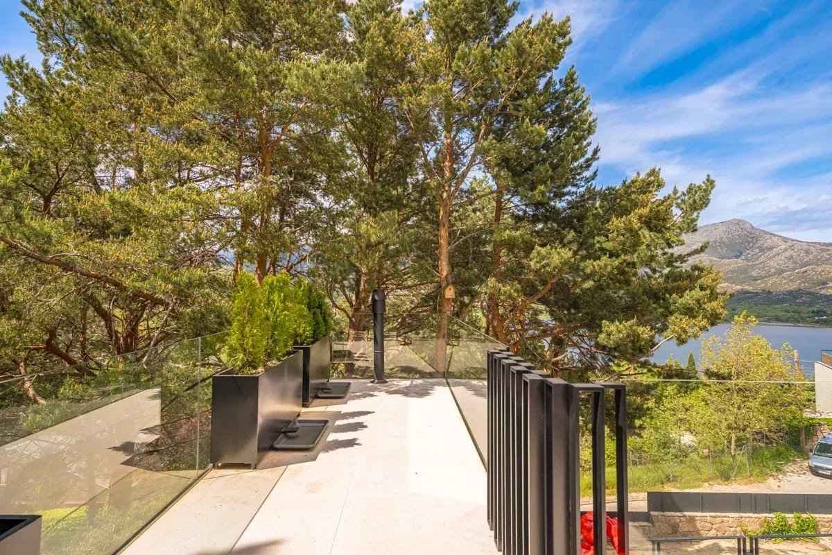 6aafae2704d74e1d188258e721972924 ee0443f201 1200 original - Attribut alt par défaut.