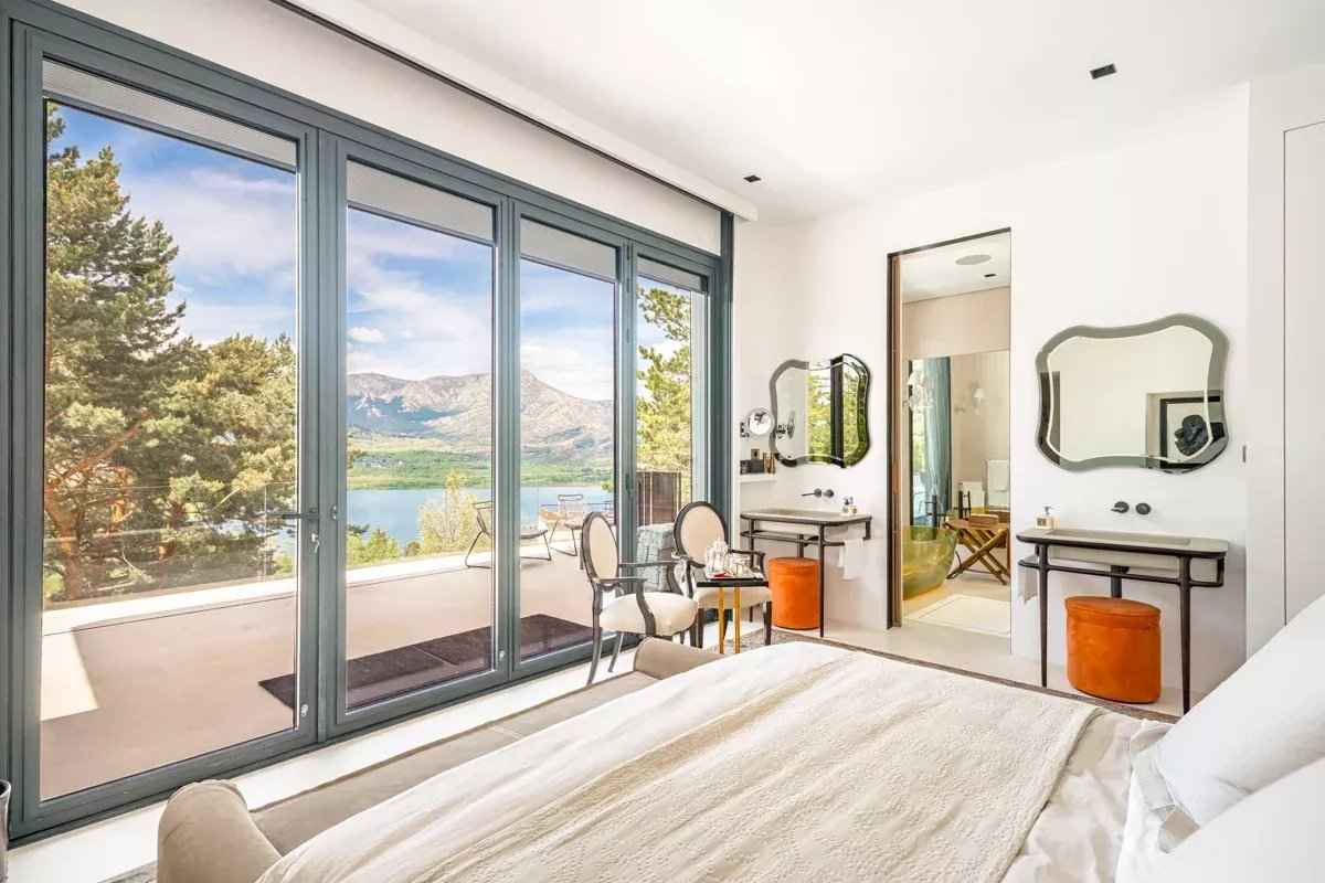 61dcbced64c2e8e5a19c504163a08012 20b42bb412 1200 original - Attribut alt par défaut.