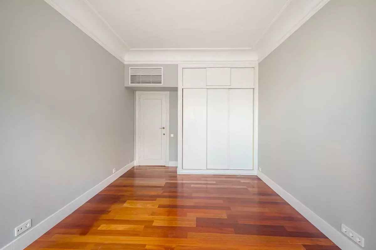 B1bb858e7fa4938b28fe41f444701522 37ee4c26c9 1200 original - Attribut alt par défaut.