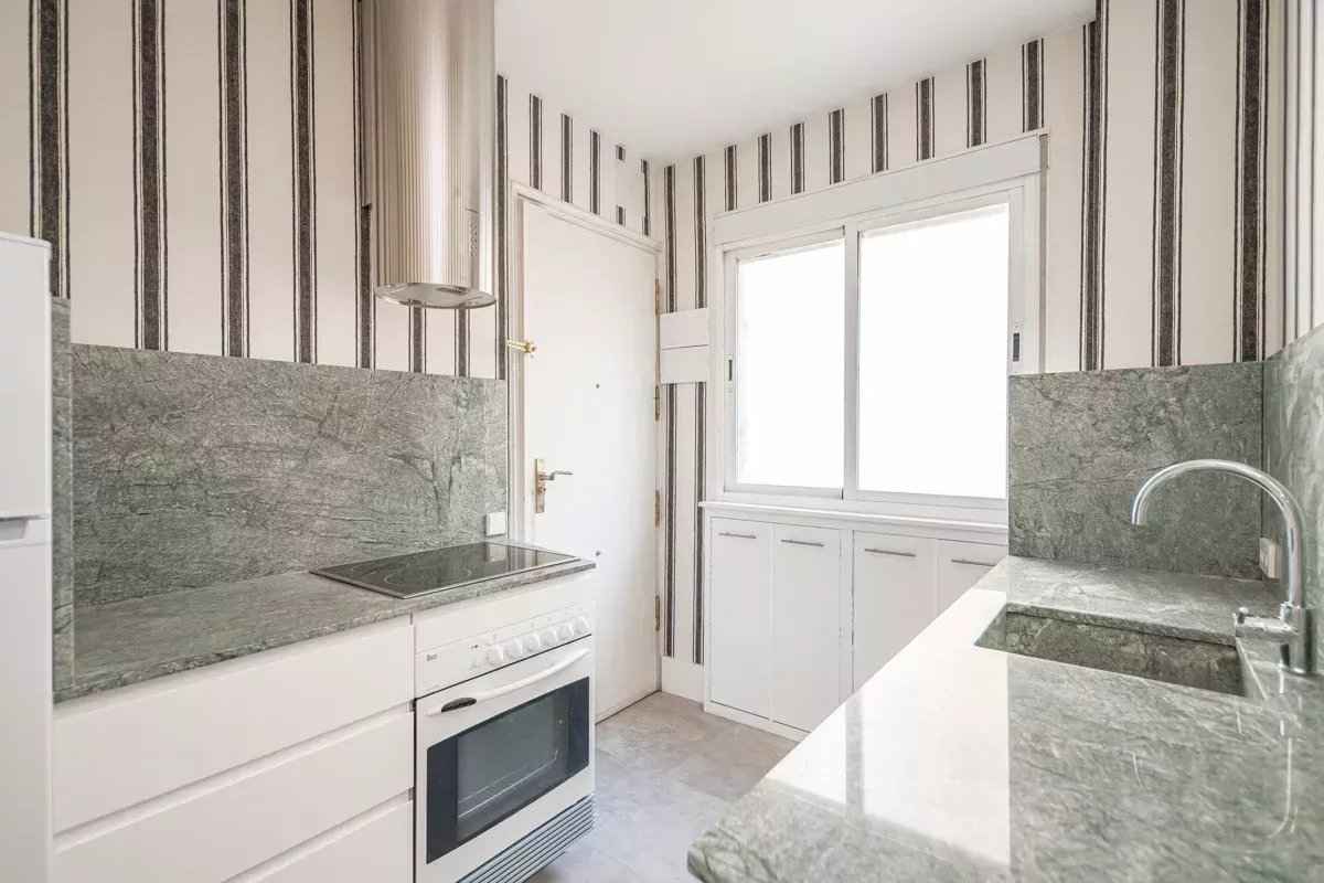 Cb4835d4fd7c217f0b2ee2ba6b0ba6c1 a2ee148196 1200 original - Attribut alt par défaut.