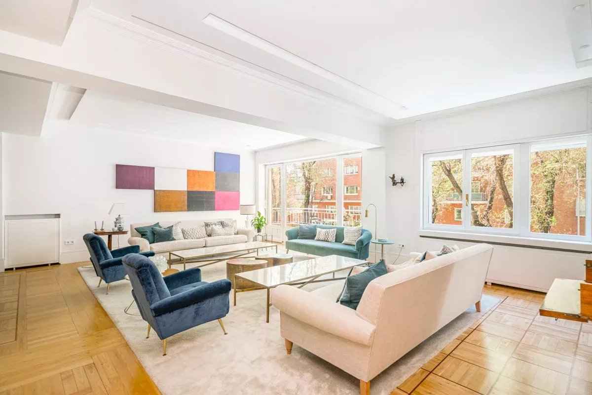 1974b9f7bf6e7c858be97b99cbd18142 4037e5cb63 1200 original - Translation missing: en.helpers.application.image_tag.default_alt