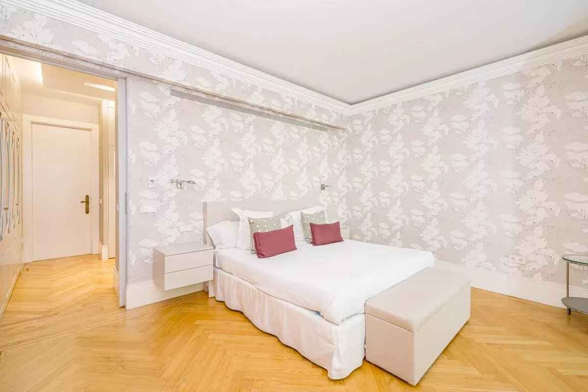 C74357db6882e2a8ab20e29a4d7d1ad0 11f0218109 1200 original - Translation missing: en.helpers.application.image_tag.default_alt