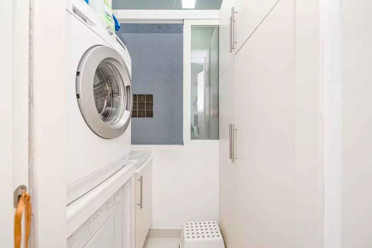 72cf7bd02c59049c69d6e5762e0dc2db 208ca518ae 1200 original - Translation missing: en.helpers.application.image_tag.default_alt