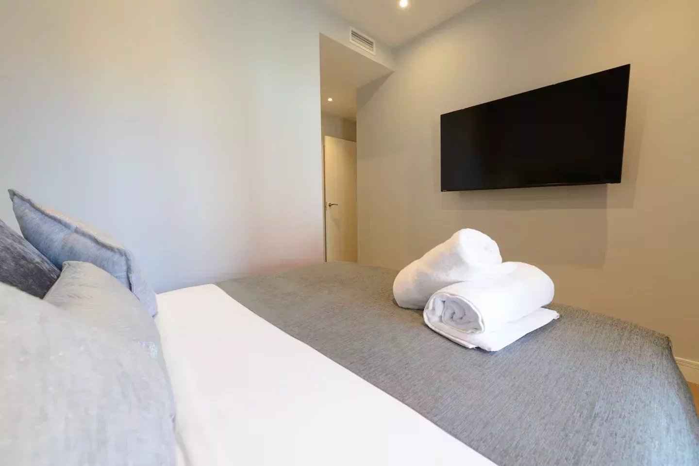 3bf1d7ecffba0219387d3be4ede821de f8efe8a7d1 1440 original - Translation missing: en.helpers.application.image_tag.default_alt