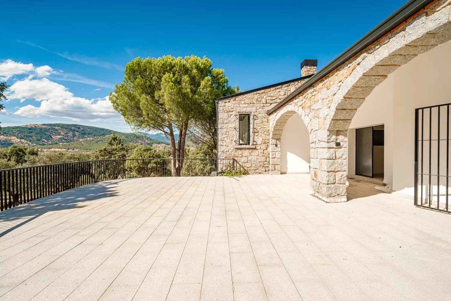 7d4e67cfded30d7d8223de86dd67a6ab f77ae97b2d 1500 original - Attribut alt par défaut.