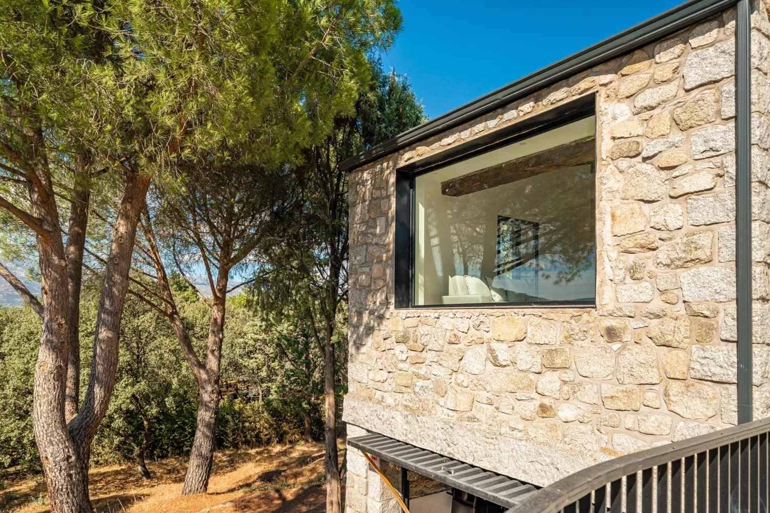 058bf34d0a6c44ba935370e5a2625a1e 489ba35c5c 1500 original - Attribut alt par défaut.