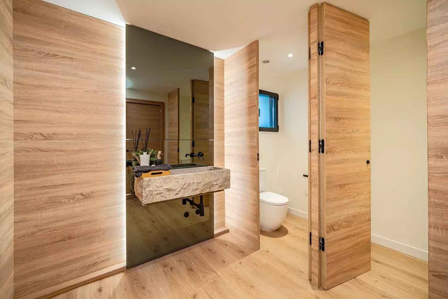 Bc8ae573725f10303bd2f7915afe9c46 67e6fb074d 1500 original - Attribut alt par défaut.