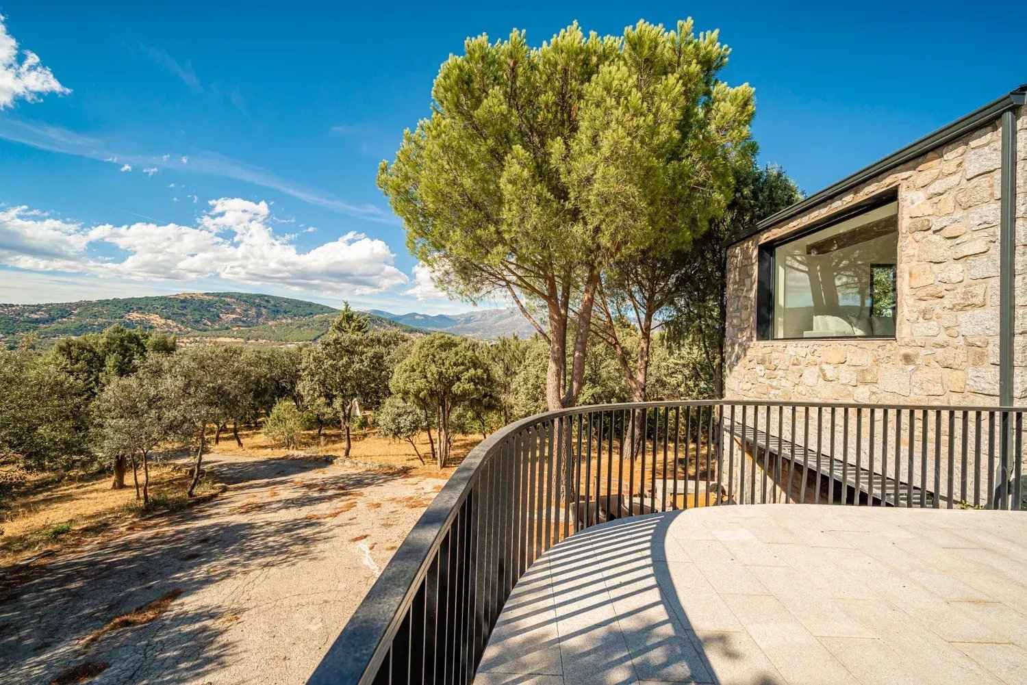 75fc8fe3bb6aa9a01a1062d2f41951e1 003b752c38 1500 original - Attribut alt par défaut.