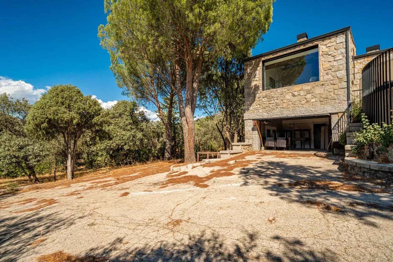 Ae22d38d03c8afd82b0b264053ad53cb caedaaa888 1500 original - Attribut alt par défaut.