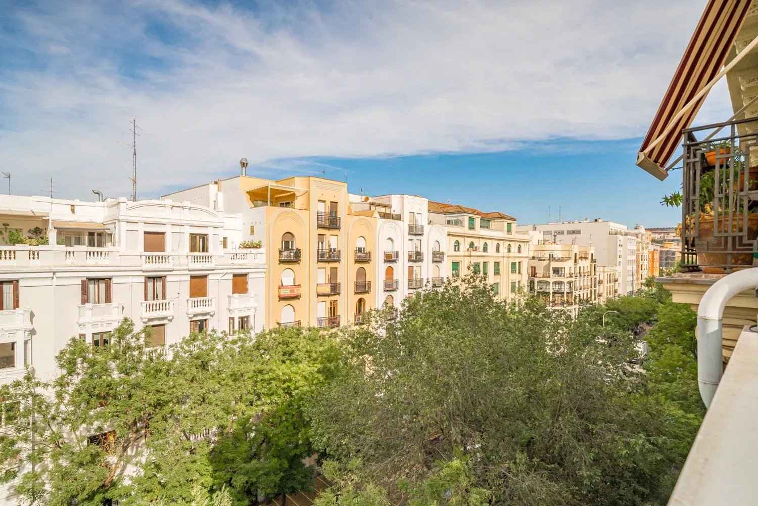 Abae5169275d7f65626b186f0aa2c4c8 0c7fae2dbf 1500 original - Attribut alt par défaut.